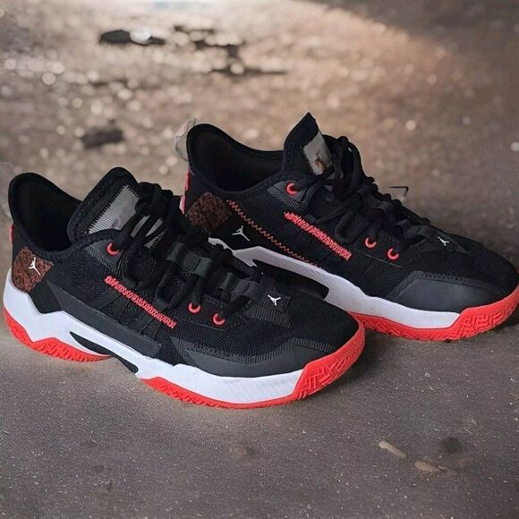 Jordan Westbrook One Take 2 Black/Crimson Basketball Shoes Size 7Y main image 6